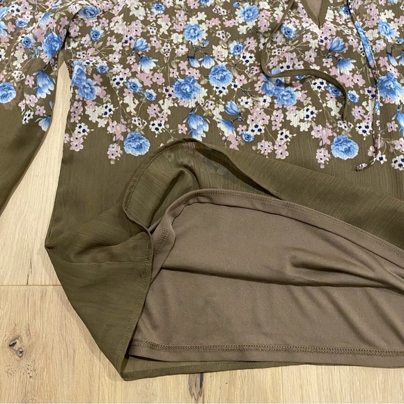 Melanie Lyne | NWT Brown Floral Chiffon Blouse 🩷 - Picture 4 of 10